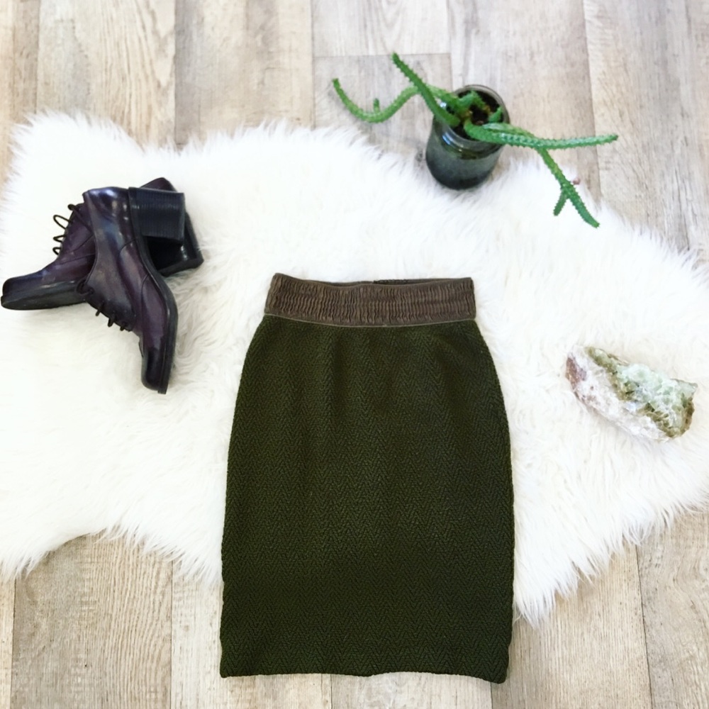 High Waisted Chevron Skirt 〰️〰️